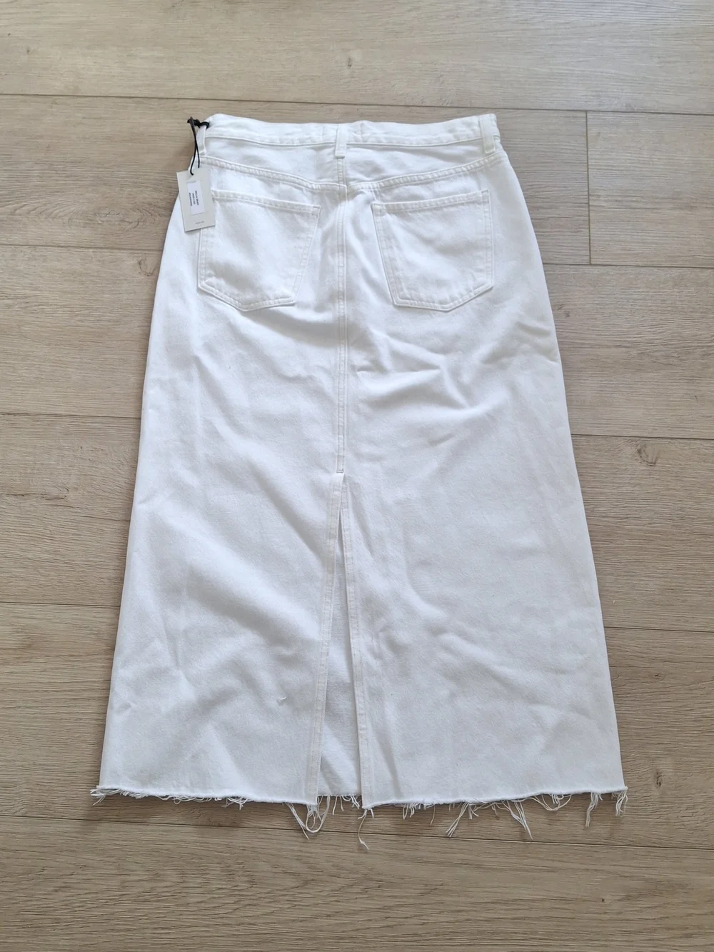 NWT AGOLDE Della White Denim Midi Skirt Raw Hem Frayed Size 27